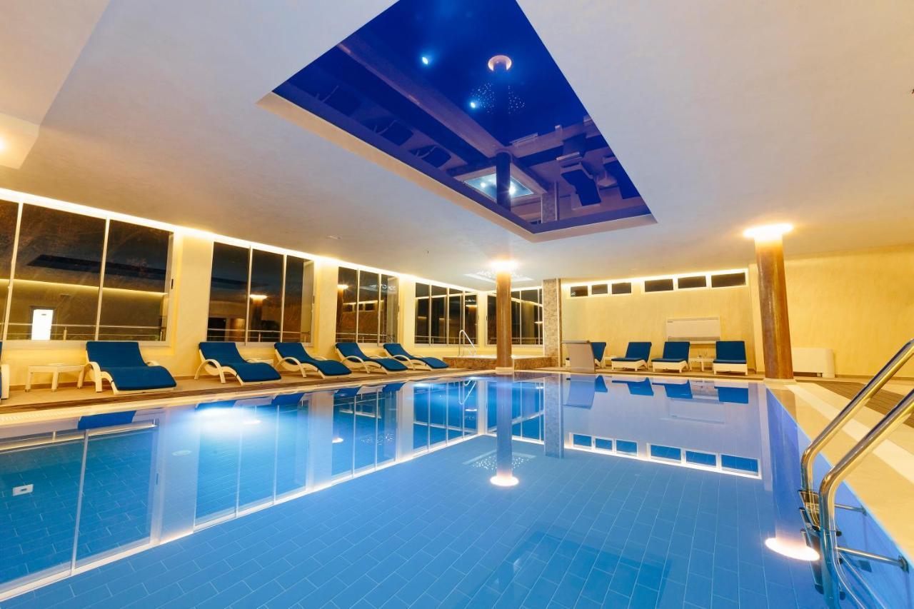 Spa&Hotel Studenac トレビニエ エクステリア 写真