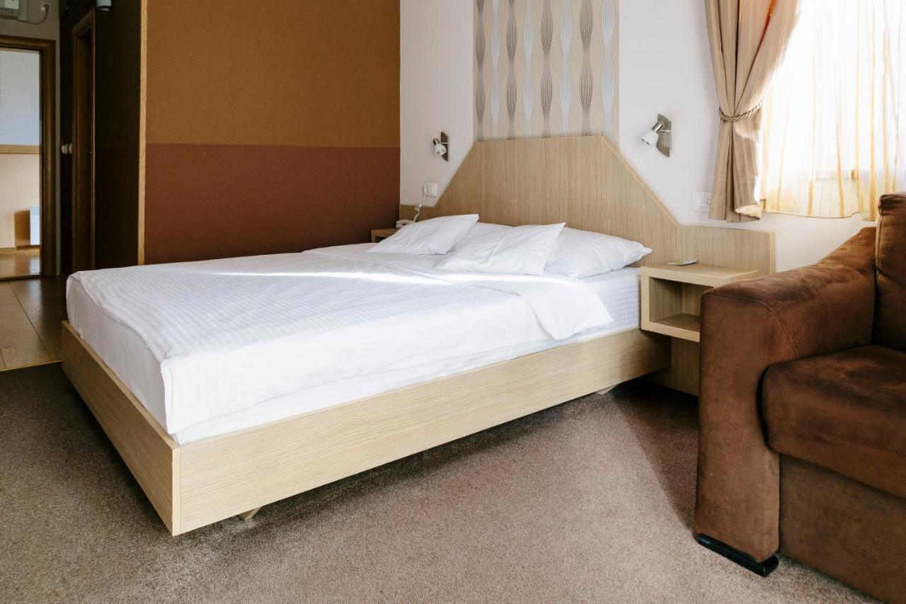 Spa&Hotel Studenac トレビニエ エクステリア 写真