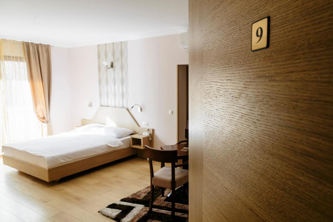 Spa&Hotel Studenac トレビニエ エクステリア 写真
