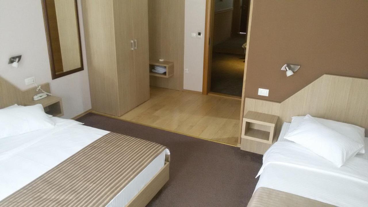 Spa&Hotel Studenac トレビニエ エクステリア 写真