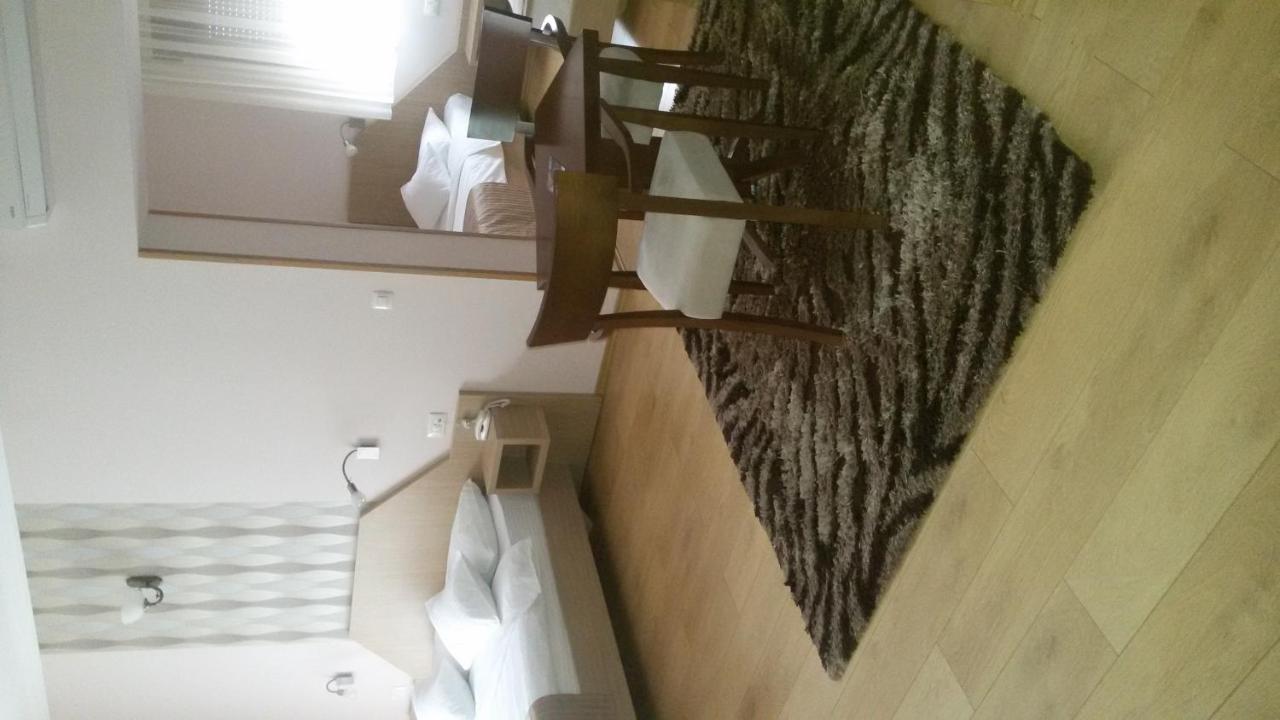 Spa&Hotel Studenac トレビニエ エクステリア 写真